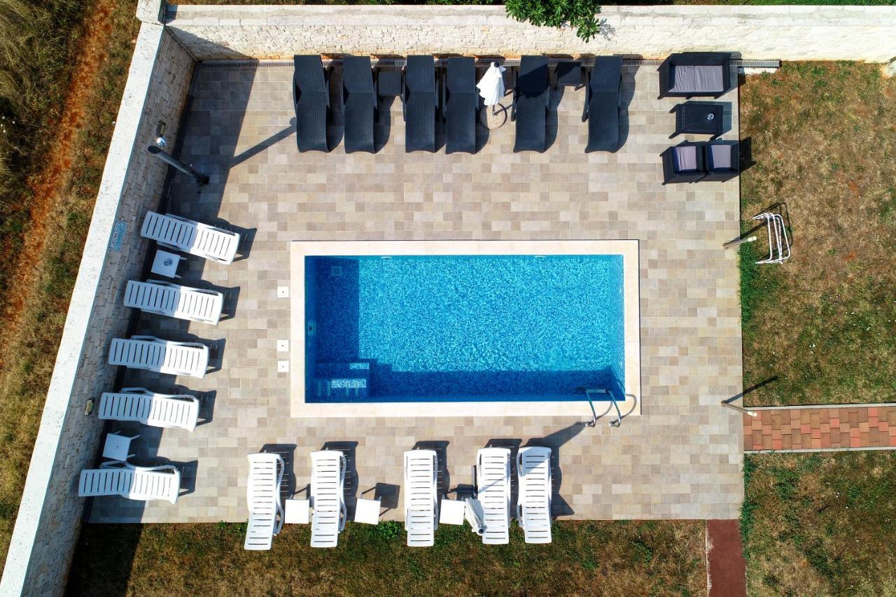 Apartments & Rooms Villa Adamovic Umag Exterior foto